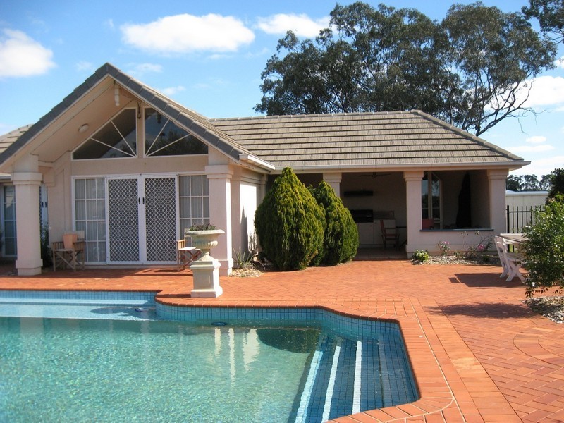 26  Sussex Drive, Oakey QLD 4401