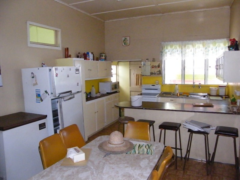 640 Quinalow – Peranga Rd, Peranga QLD 4352
