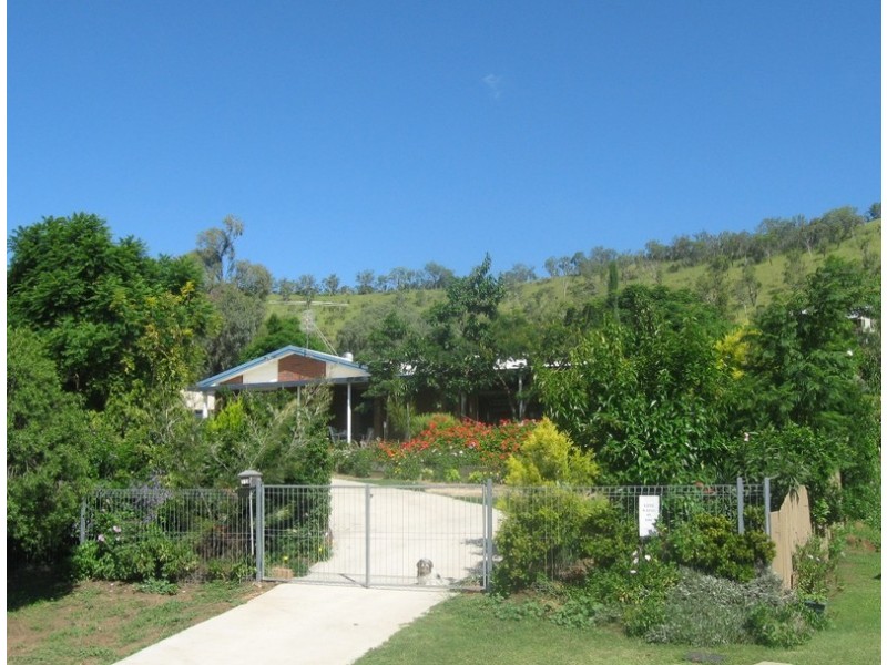 15 Warrina Court, Kingsthorpe QLD 4400