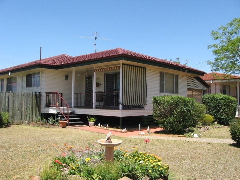 4 King Street, Oakey QLD 4401