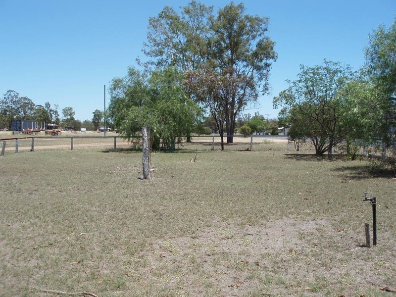 54 Taylor Street, Cecil Plains QLD 4407