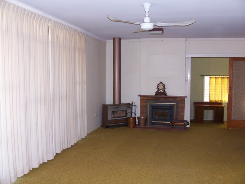 17 Geraghty Street, Cecil Plains QLD 4407