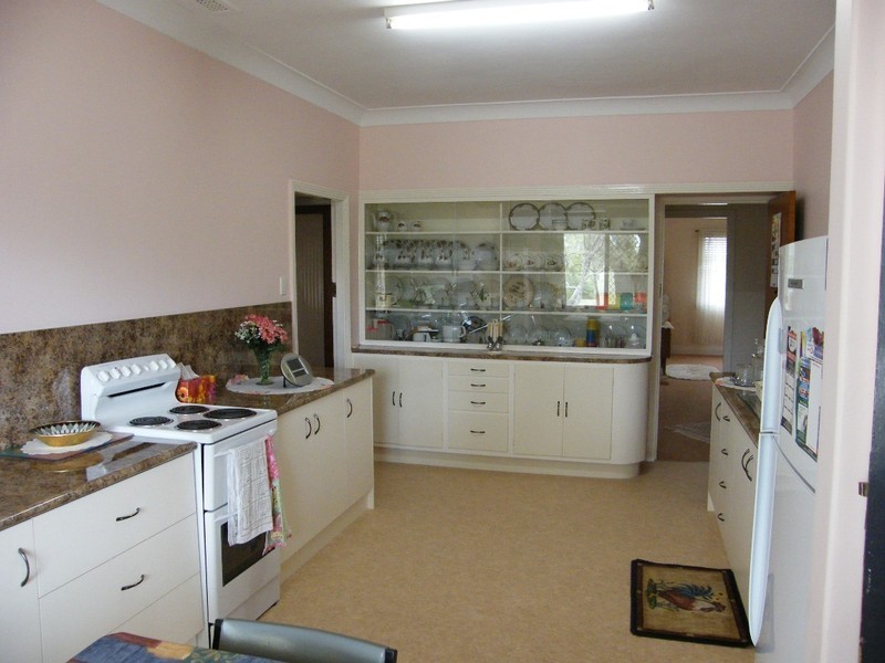 5 Bell Street, Oakey QLD 4401