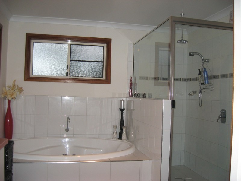 9 Russell Street, Oakey QLD 4401