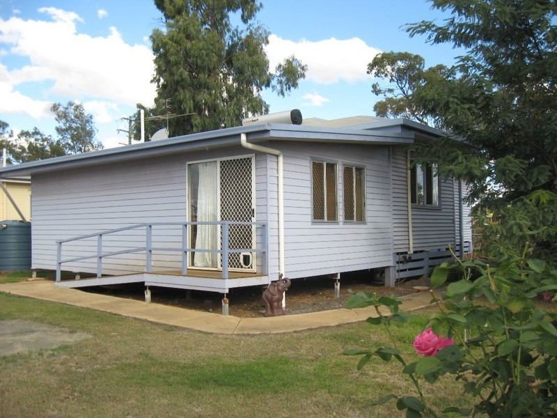 53 York Street, Oakey QLD 4401