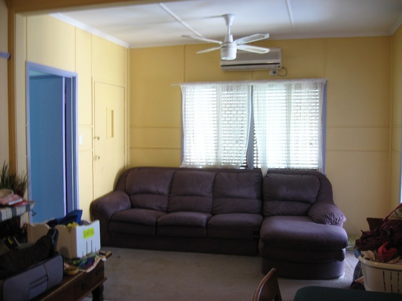 53 York Street, Oakey QLD 4401