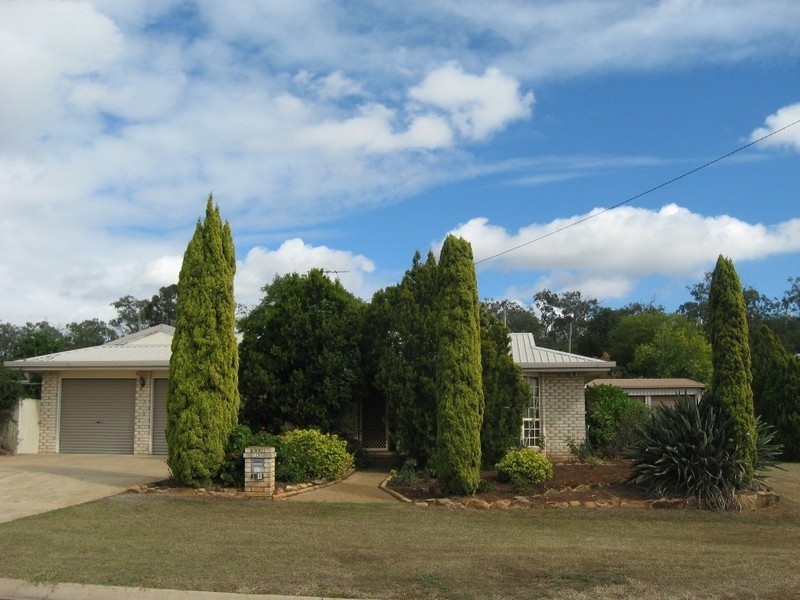 33 Werth Street, Oakey QLD 4401