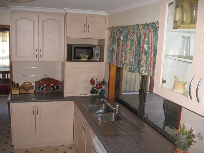 22  West Street, Oakey QLD 4401