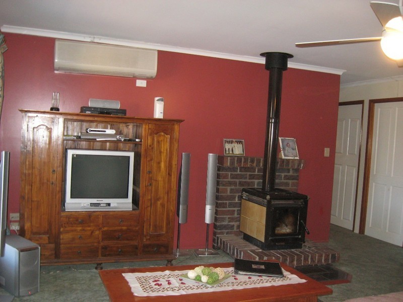 22  West Street, Oakey QLD 4401