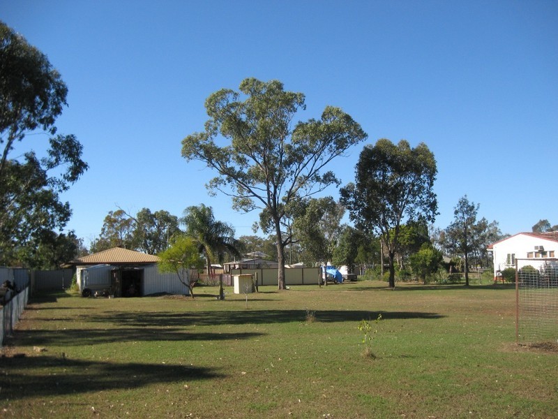 22  West Street, Oakey QLD 4401