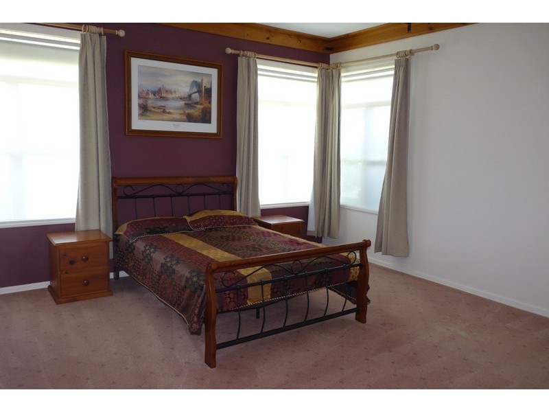 10 Toowoomba Road, Oakey QLD 4401