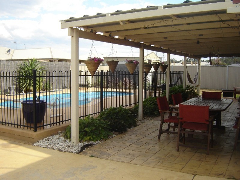 28 Joseph Street, Oakey QLD 4401