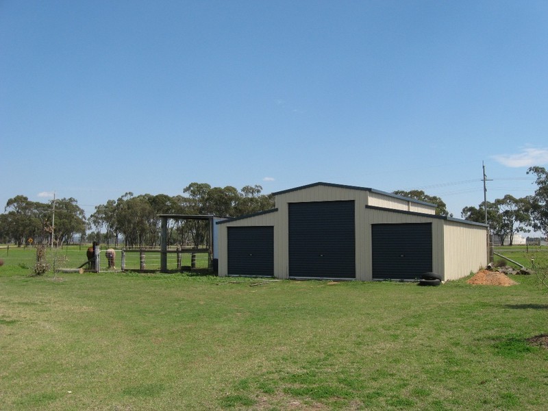 25-27 Taylor Street, Oakey QLD 4401