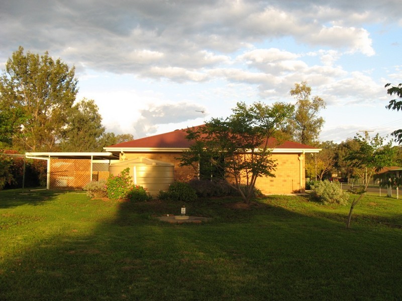 11 Queen Street, Kingsthorpe QLD 4400