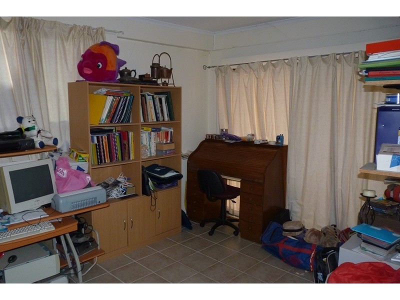 92 Proposch Street, Oakey QLD 4401