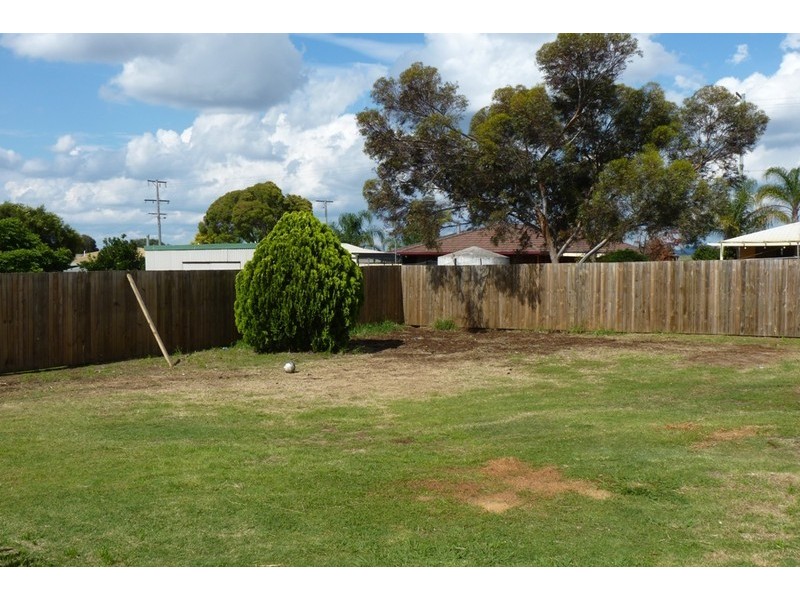 92 Proposch Street, Oakey QLD 4401