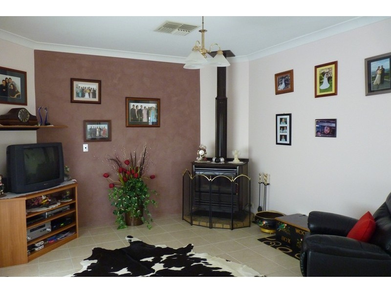 6a  Russell Street, Oakey QLD 4401