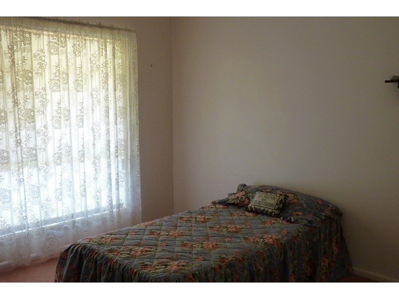 6a  Russell Street, Oakey QLD 4401