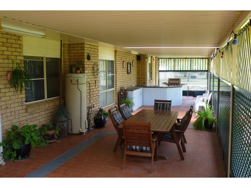 6a  Russell Street, Oakey QLD 4401