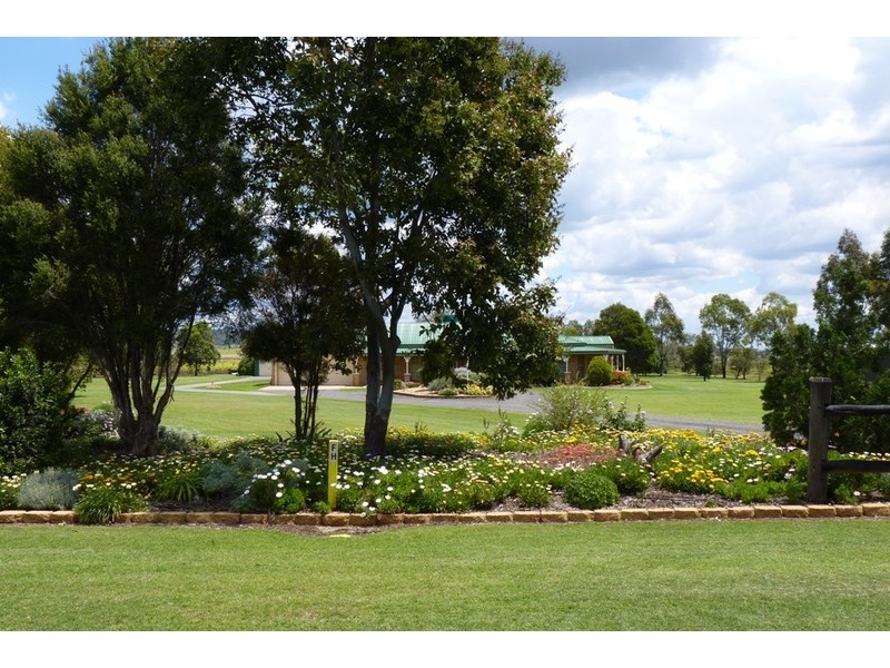 6a  Russell Street, Oakey QLD 4401