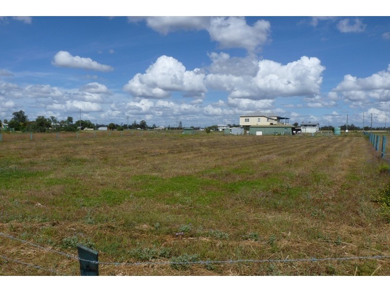 26 BARON STREET, Jondaryan QLD 4403