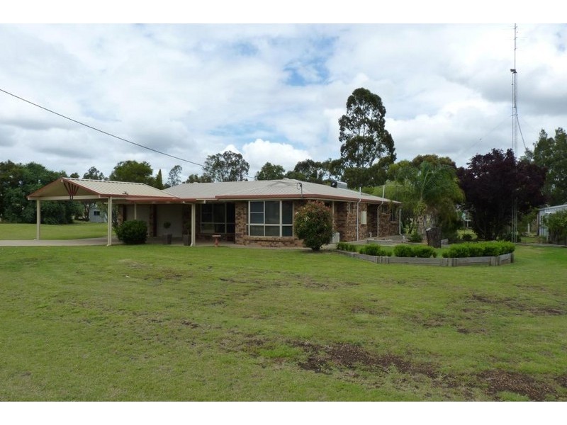 4 Russell Street, Oakey QLD 4401