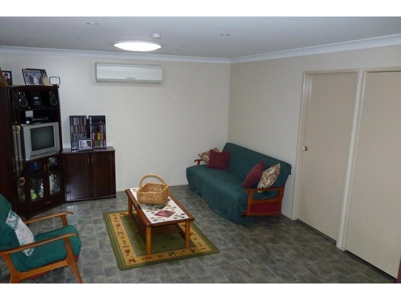 4 Russell Street, Oakey QLD 4401