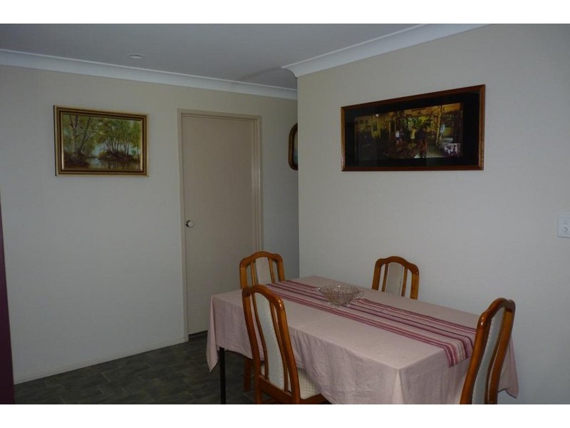 4 Russell Street, Oakey QLD 4401