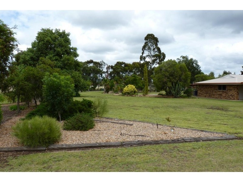 4 Russell Street, Oakey QLD 4401