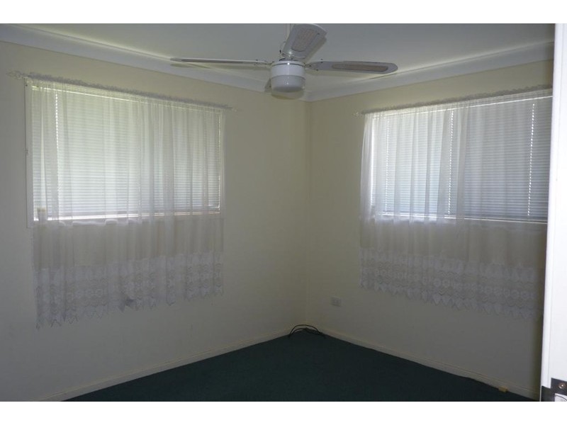 8 Davidson Street, Oakey QLD 4401