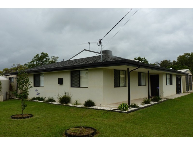 35 Desmond Lane, Oakey QLD 4401