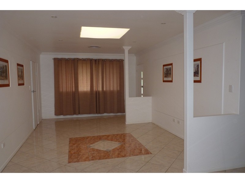 35 Desmond Lane, Oakey QLD 4401