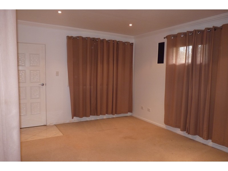 35 Desmond Lane, Oakey QLD 4401