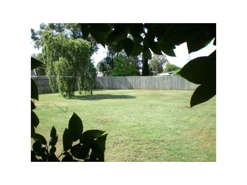 13 James Street, Oakey QLD 4401