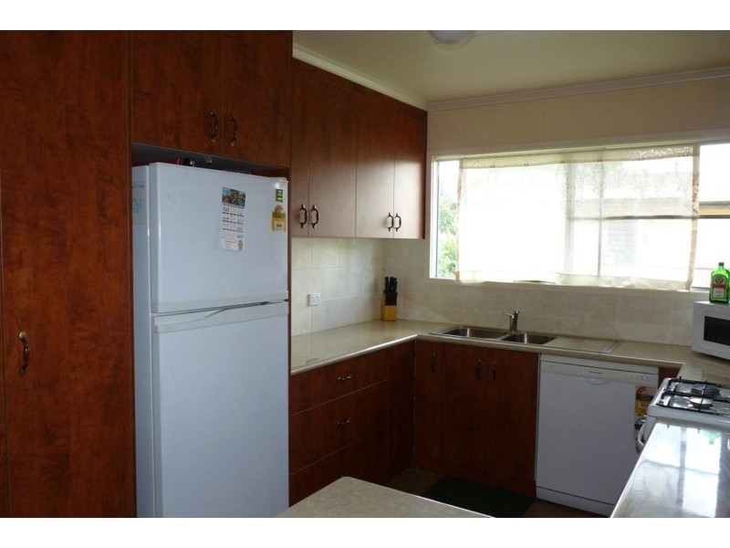 13 James Street, Oakey QLD 4401