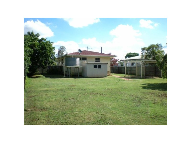 13 James Street, Oakey QLD 4401