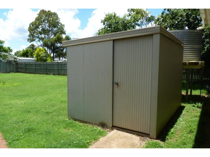 13 James Street, Oakey QLD 4401