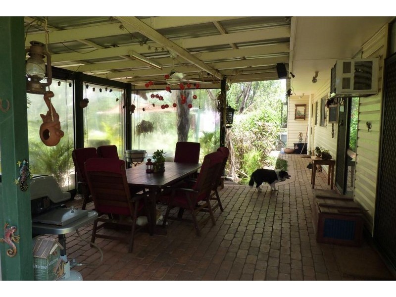 23 Wilga Ave, Oakey QLD 4401