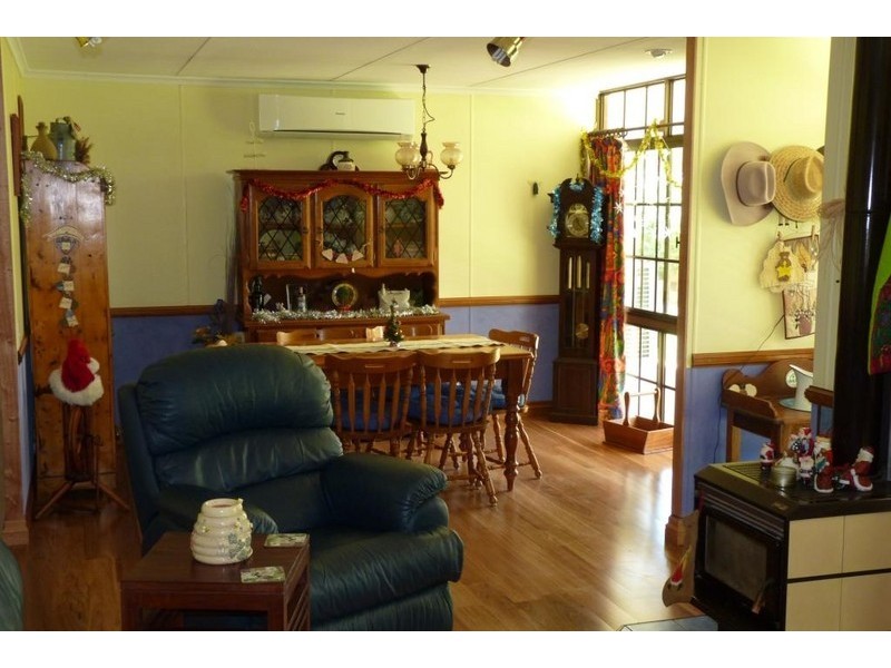 23 Wilga Ave, Oakey QLD 4401