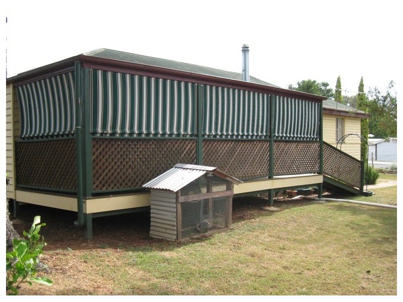 52 Campbell Street, Oakey QLD 4401