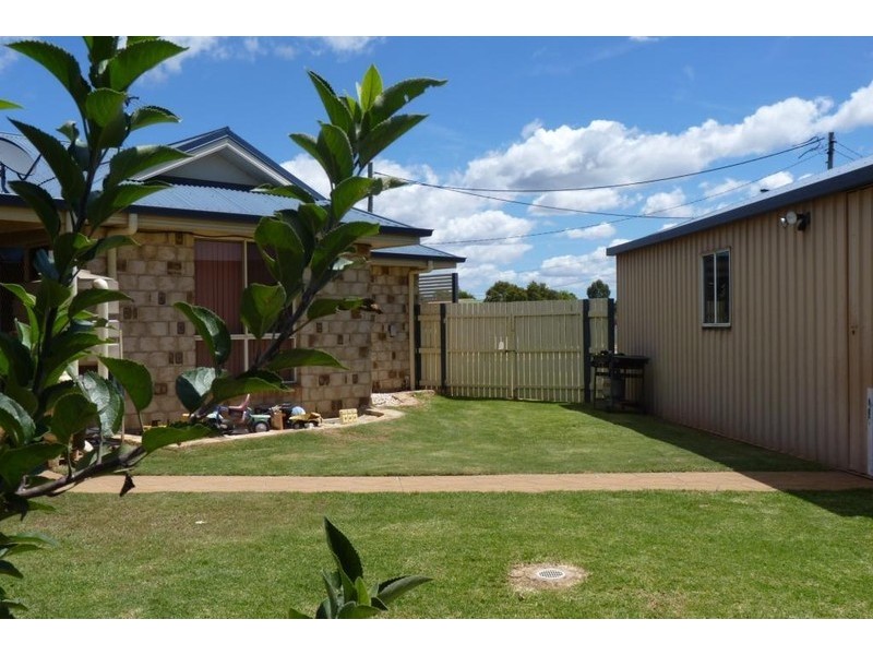 27 Shannon Court, Oakey QLD 4401