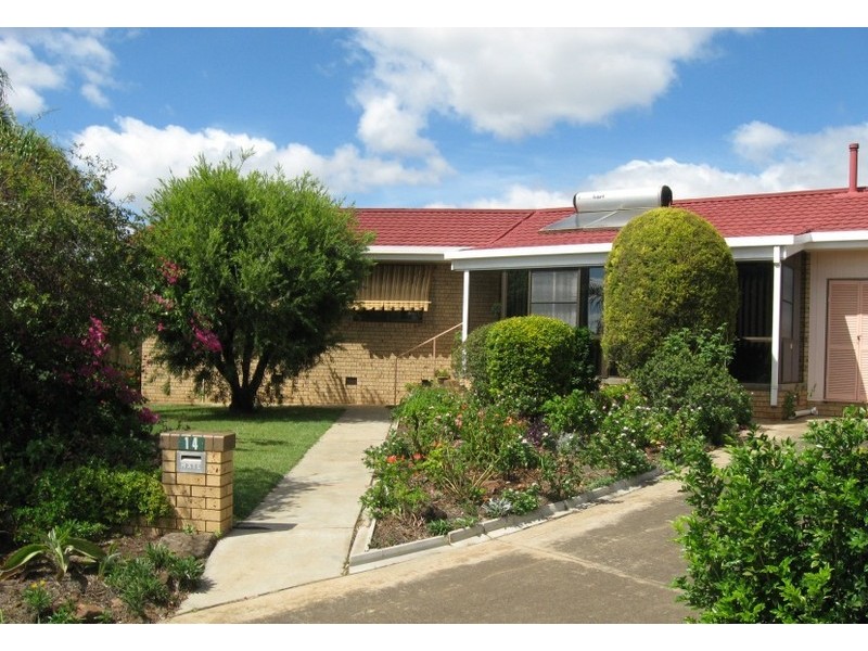 14 Wright Street, Oakey QLD 4401