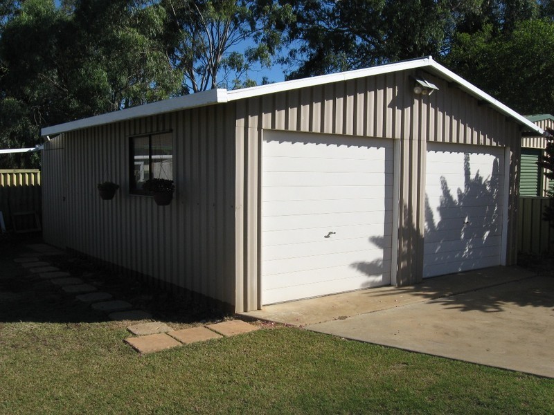 14 Wright Street, Oakey QLD 4401