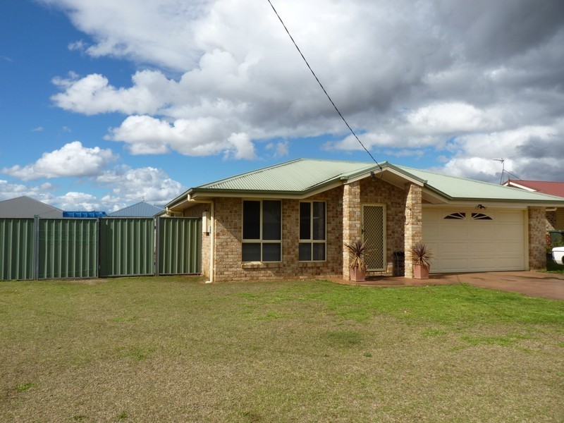 18  Joseph Street, Oakey QLD 4401