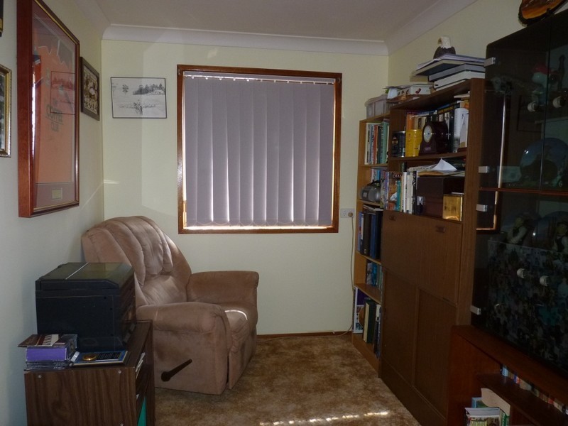 17 Robb Street, Oakey QLD 4401