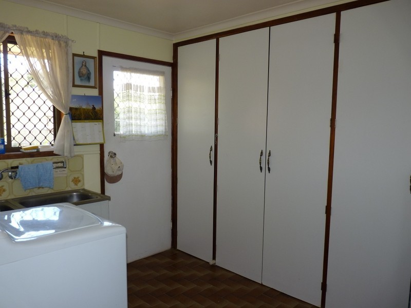 17 Robb Street, Oakey QLD 4401