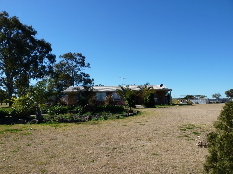 18 THOMAS STREET, Meringandan West QLD 4352