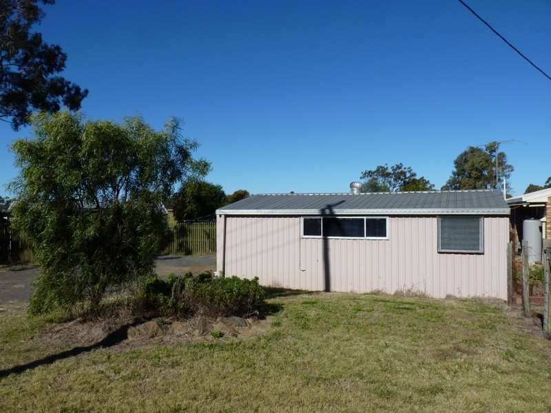 18 THOMAS STREET, Meringandan West QLD 4352
