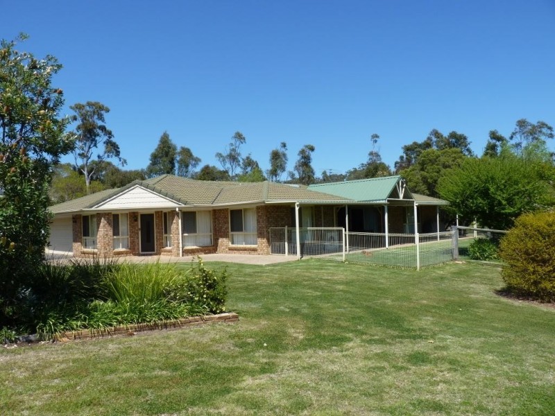 27 Hamzah Drive, Cotswold Hills QLD 4350