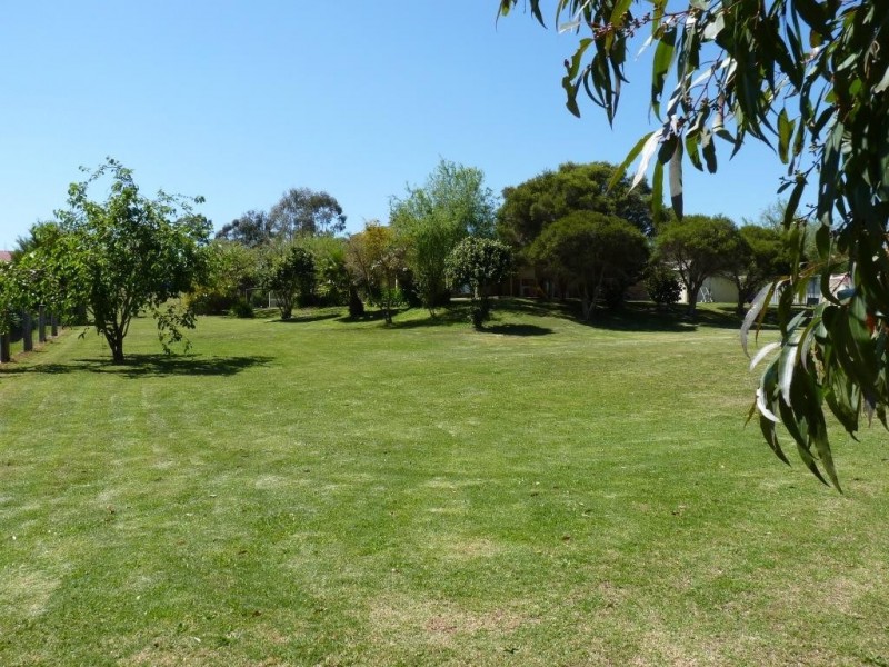 27 Hamzah Drive, Cotswold Hills QLD 4350